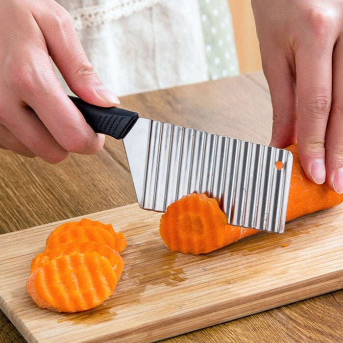 Wavy Vegetable Crinkle Cutter Knife