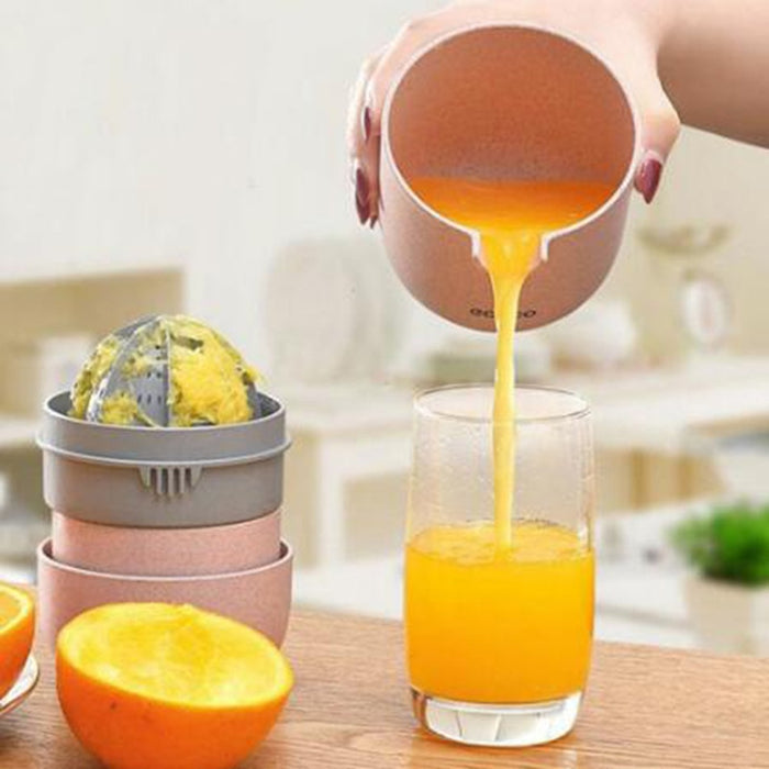 Portable Rotating Squeezer Orange Juice Container