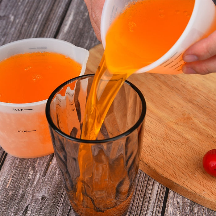 Silicone Measuring Cup With Clear Scale