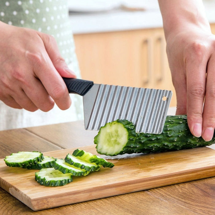 Wavy Vegetable Crinkle Cutter Knife